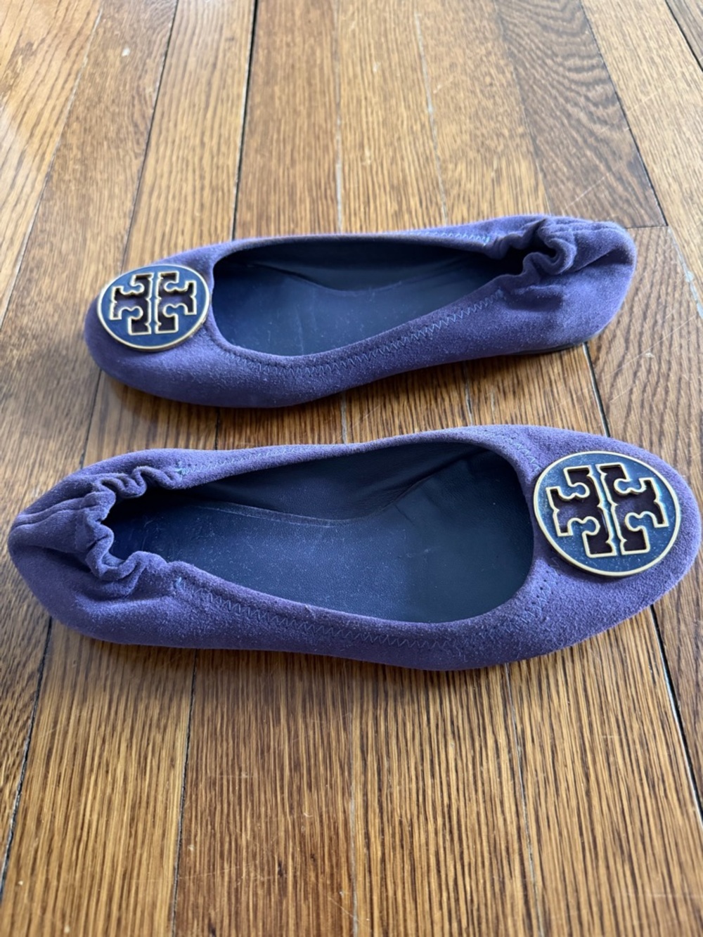 Tory Burch Purple Suede Ballet Flats with Gold Logo - Picture 4 of 5